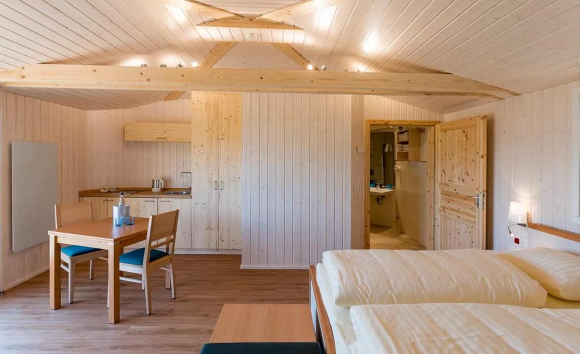 Hotel Waldquelle - Baumhaushotel Эрцен Экстерьер фото