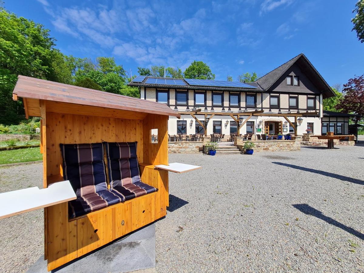 Hotel Waldquelle - Baumhaushotel Эрцен Экстерьер фото